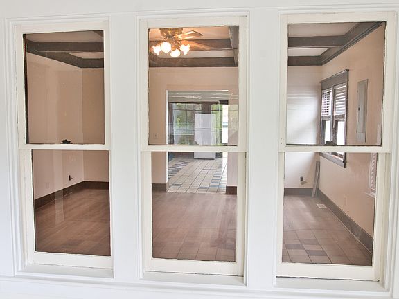 4th image of 1037 S 33rd St #2
