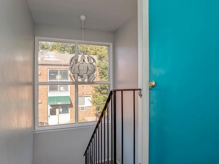 3219 Russell Blvd #10 — Photo 5