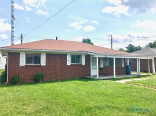 104 Harwood Rd, Walbridge, OH 43465