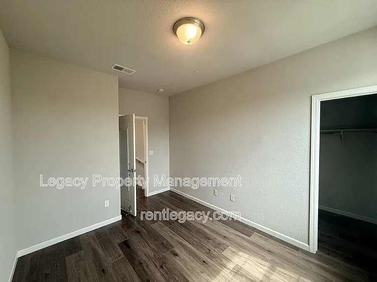 4426 Dry Creek Rd — Photo 19