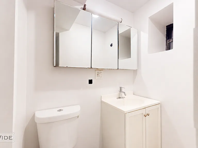 342 E 62nd St #1 — Photo 7