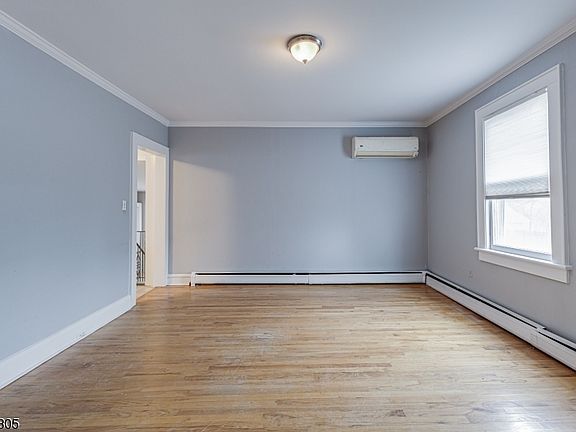 5th image of 84 Harrison Ave