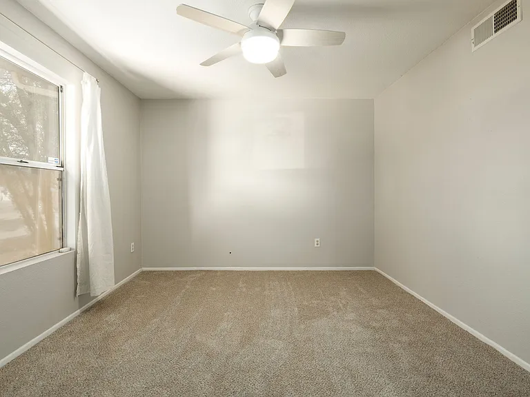 14237 N 34th Way — Photo 7
