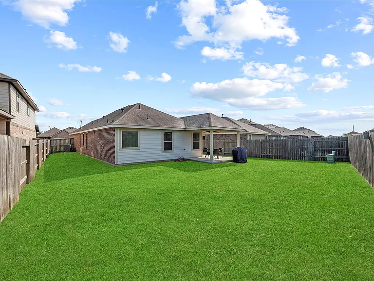 26006 Windy Prairie Ct — Photo 35