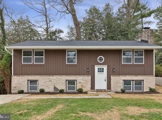 1041 Skyview Dr, Annapolis, MD 21409