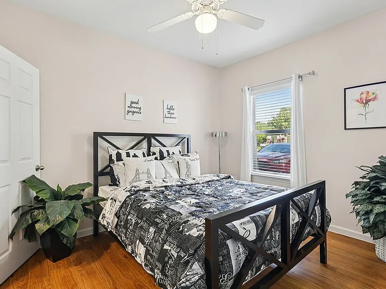 C1LG Secondary Room