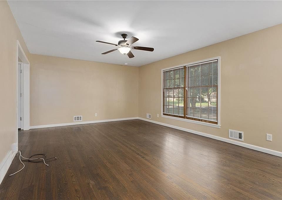 8100 Elm Ave, Raytown, MO 64138 Zillow