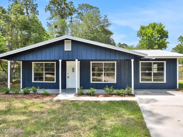 204 W OAK Street, Palatka, FL 32177