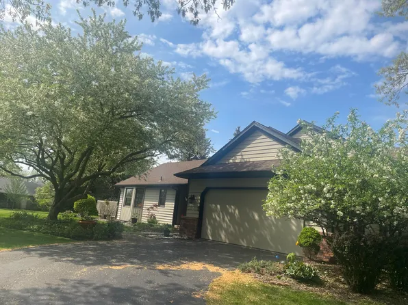 2335 Pheasant Ct SE, Grand Rapids, MI 49546