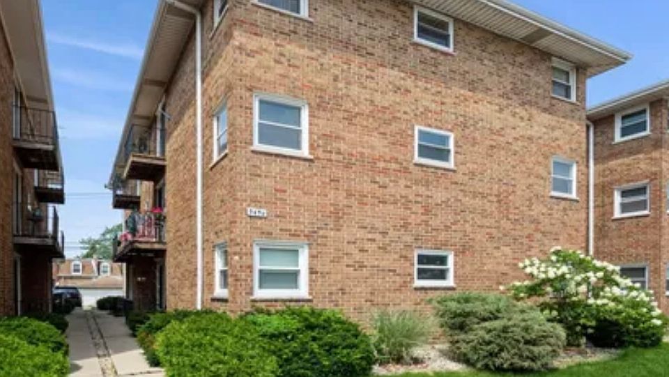 1st image of 3456 N Harlem Ave APT 2A