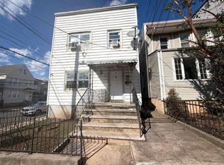 38 Cliff St, Jersey City, NJ 07306