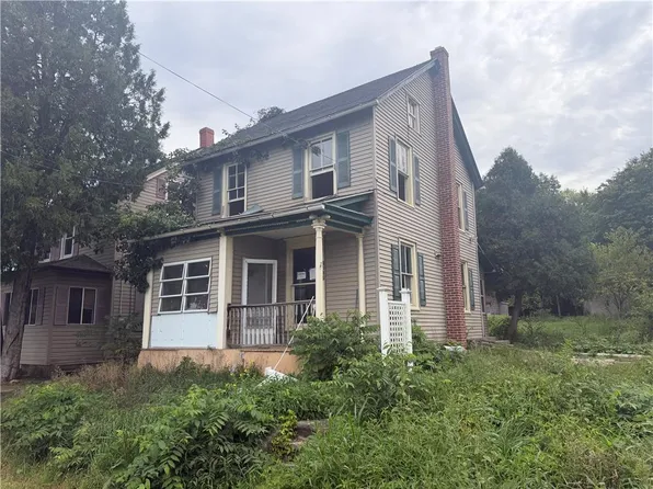 8745 Ashfield Rd, Slatington, PA 18080
