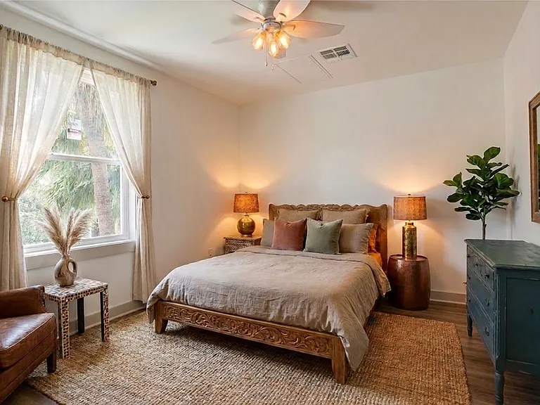 720 Spain St #2B — Photo 6