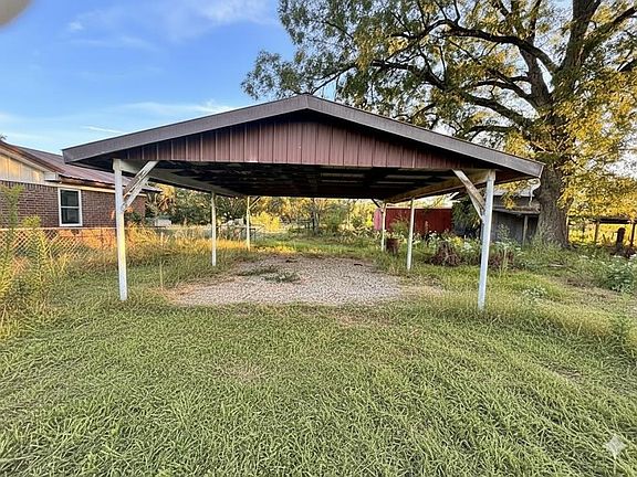 4th image of 1792 Holly Creek Rd