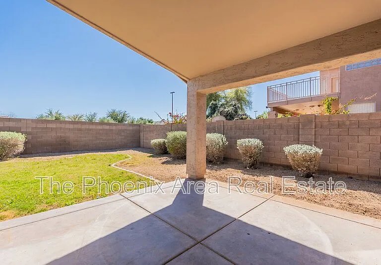 1261 N Balboa Dr — Photo 6