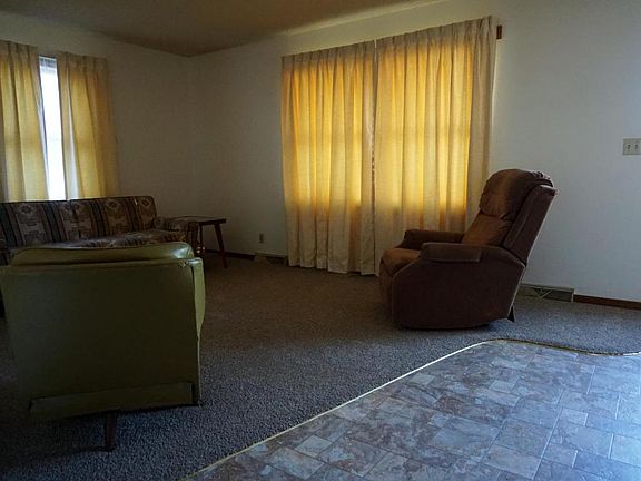 4th image of 1620 5th St