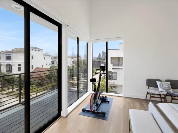 1302 Crocker St, Houston, TX 77019