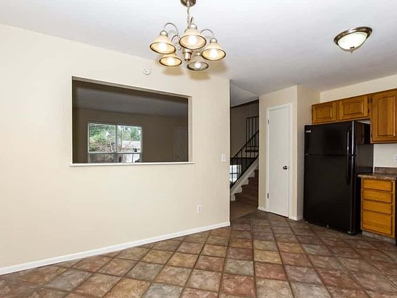 4th image of 11028 Eudora Cir