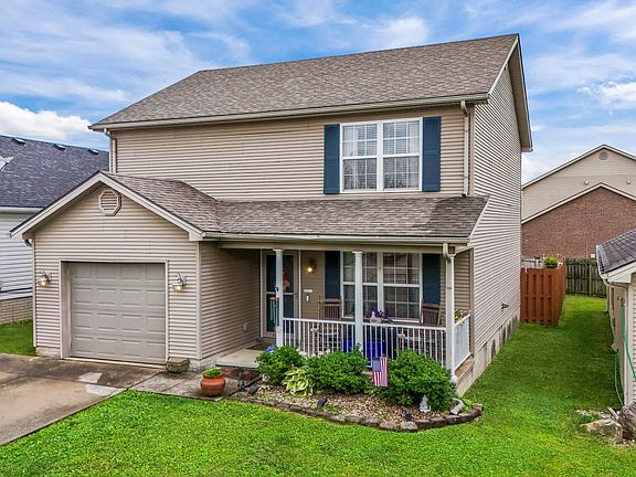 2nd image of 136 Sturbridge Ln