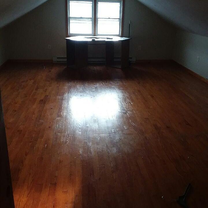 3rd Floor Loft bedroom
