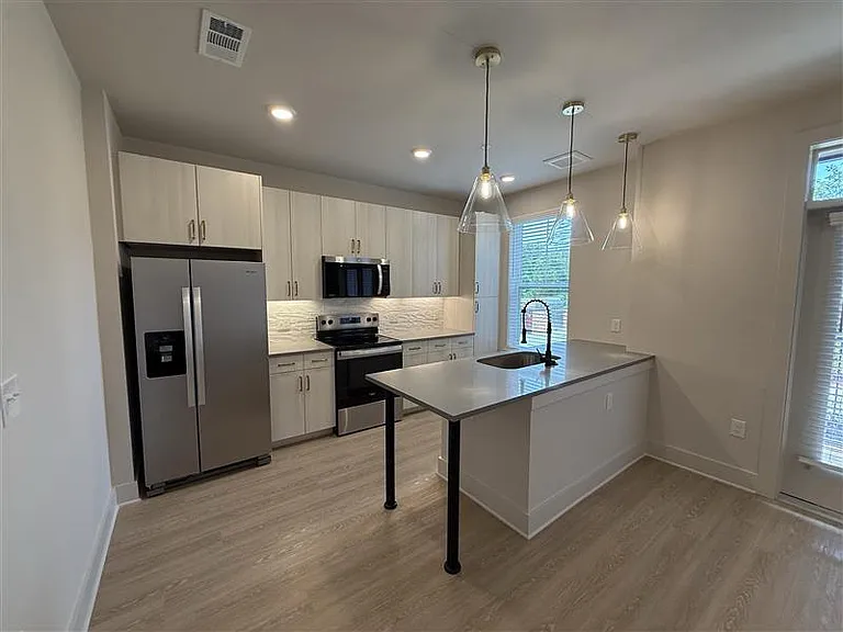 District on the Etowah Apartments — Photo 320