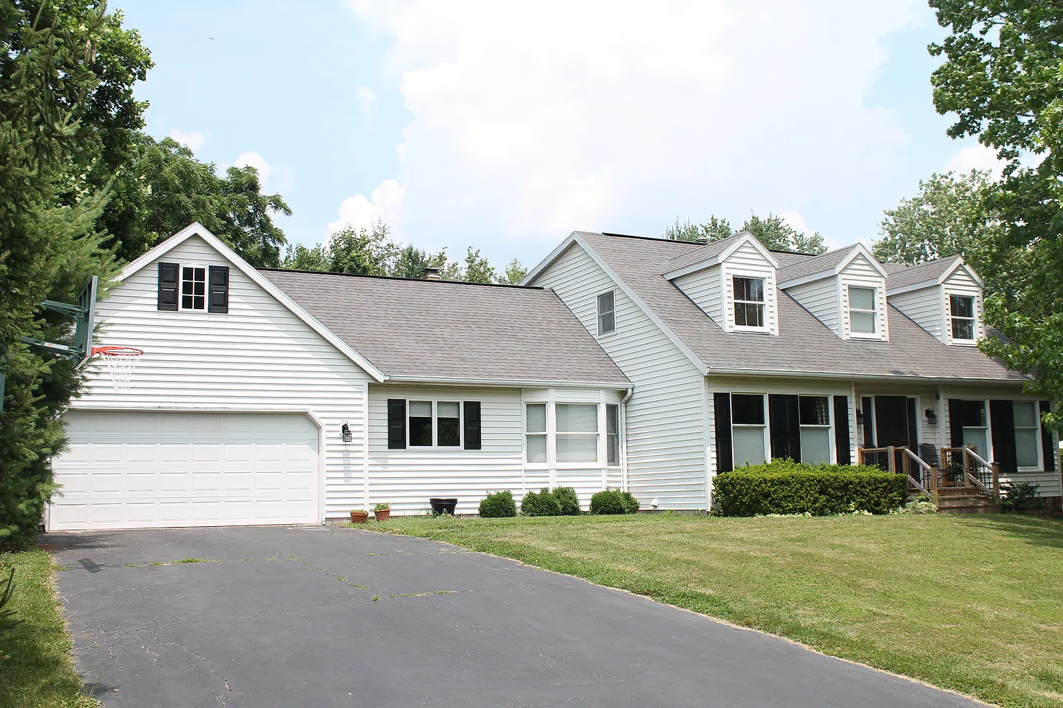 1801 E Greenbriar Ln photo 1