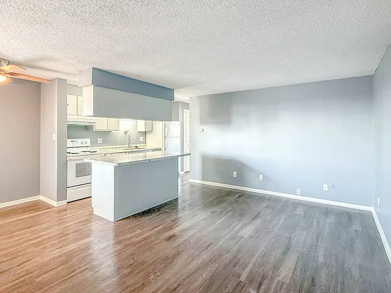 3270 S Grant St — Photo 1