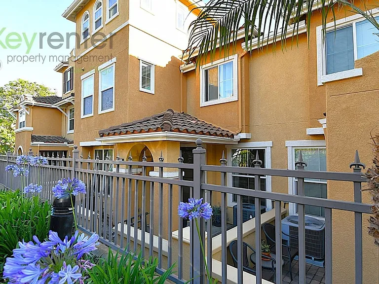 1628 Avery Rd — Photo 1