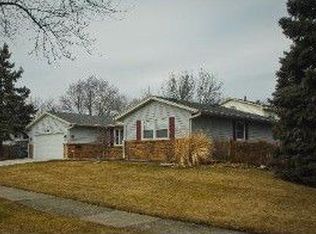 2061 Coral Ave, Aurora, IL 60506