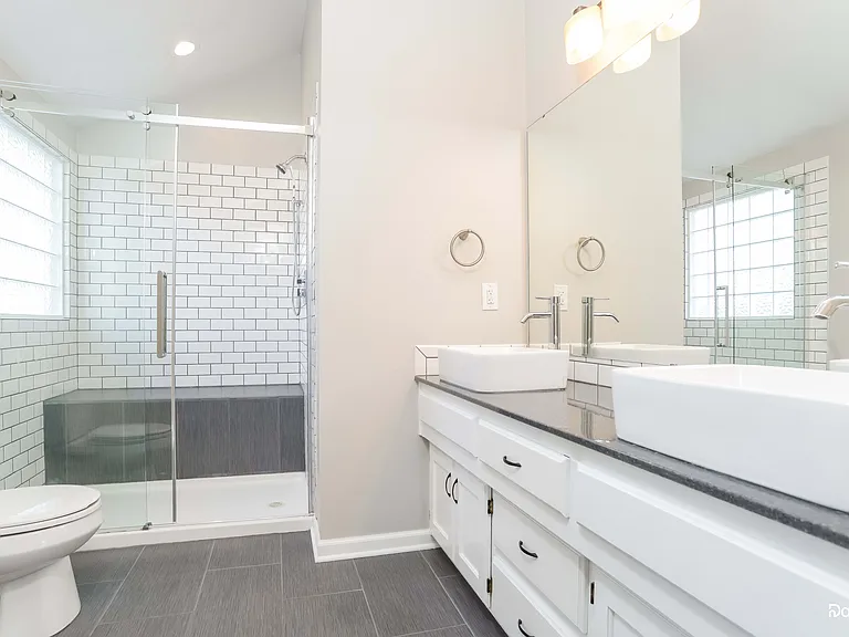 1310 Spruce Dr — Photo 9