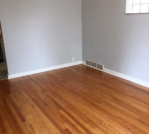 4th image of 5805 Devonshire Ave #B