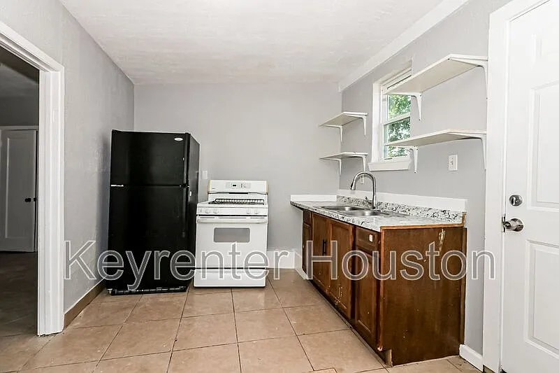Studio, 410 sqft, $750 — Photo 4