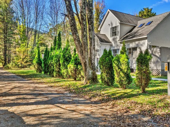 24 Cactus St, Sheffield, MA 01257