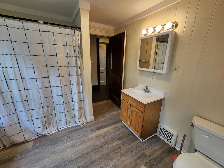 114 Linden Rd — Photo 21