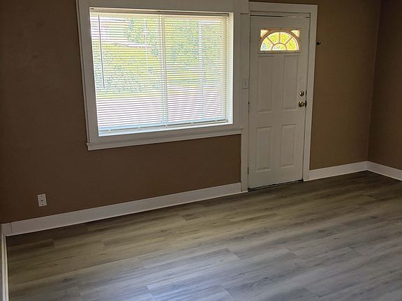 2nd image of 525 Pioneer Rd #2