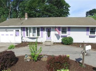 101 Arcadia Ave, Cranston, RI 02910