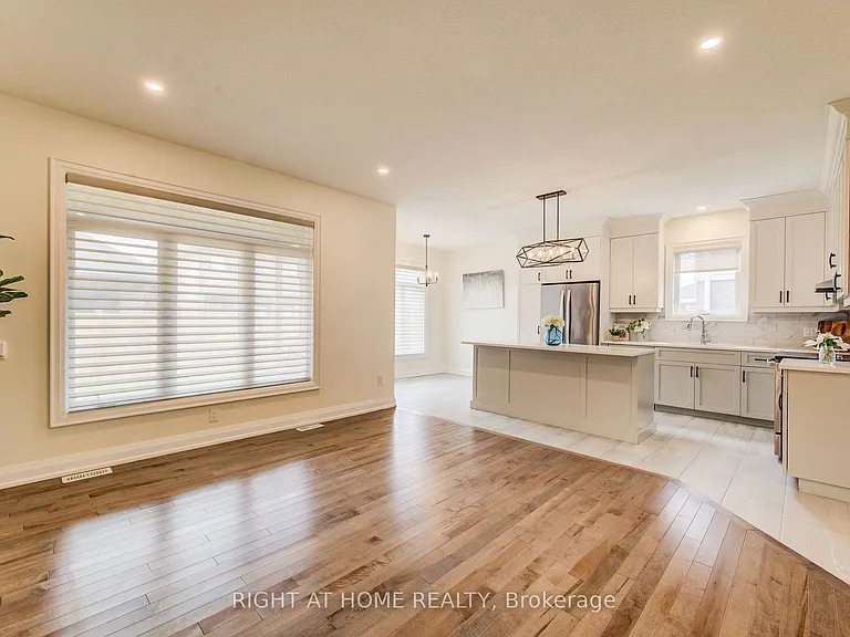138 Woodberry Cres — Photo 11