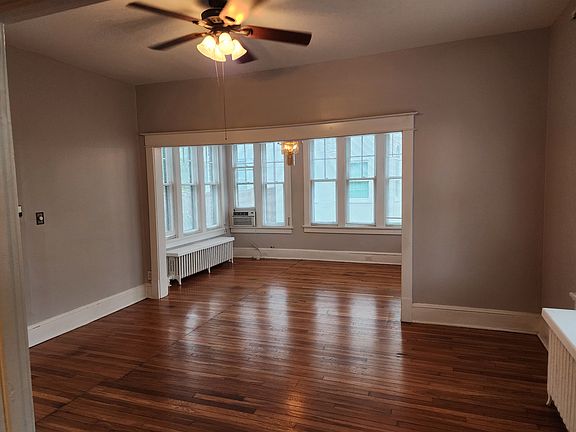3rd image of 2602 Hawthorne Ave