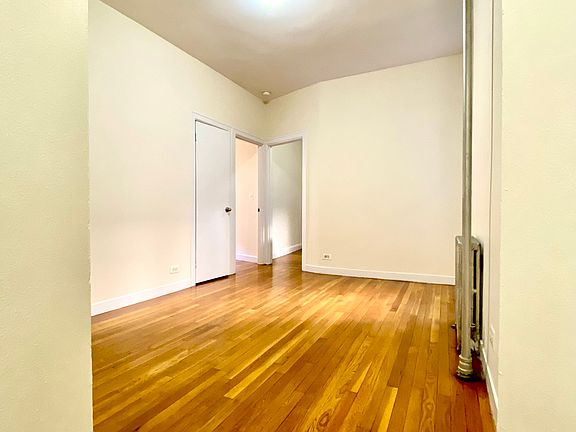 4th image of 519 E 78th St APT 4B