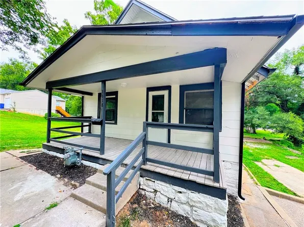 1318 Walker Ave, Kansas City, KS 66104