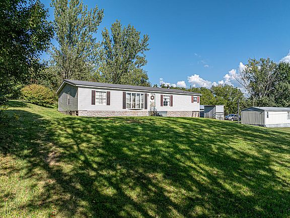 2nd image of 447 Old Airport Rd