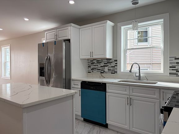 4th image of 65 Babcock St #1