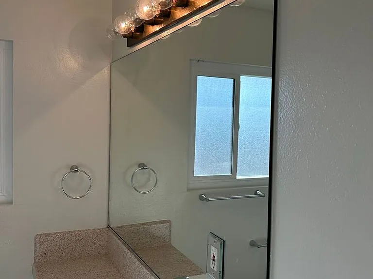 Mountain View Apartments — Photo 9