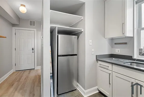 1 bed, $2,000 — Photo 2