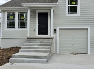 501 W Smith St, Spring Hill, KS 66083