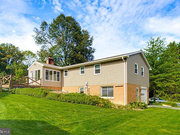 4th image of 104 Oxford Dr