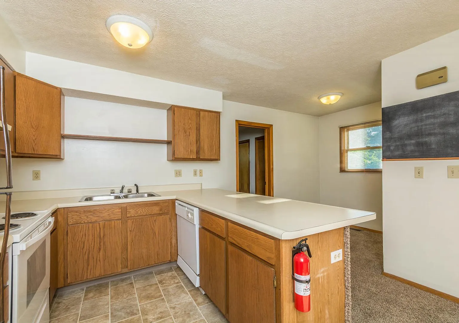 521 Henderson Crossing — Photo 4