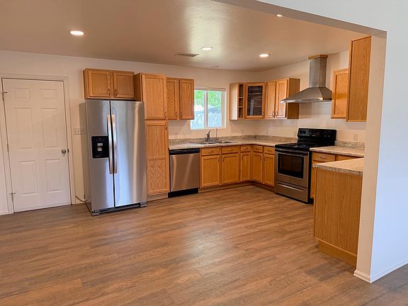 2nd image of 2880 Caboose Ave