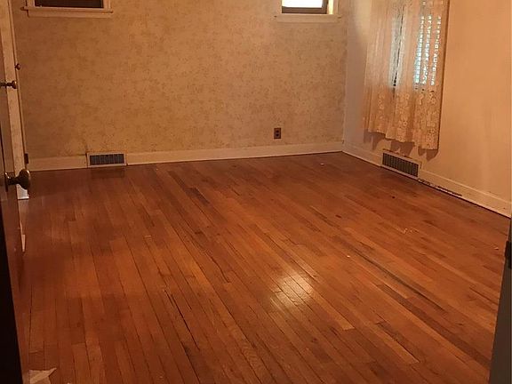 4th image of 4640 Nebraska Ave