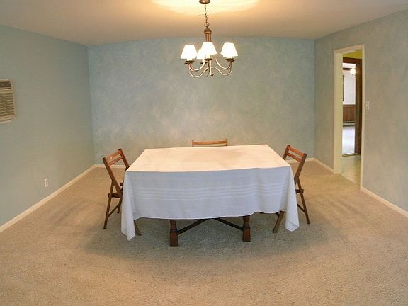 5th image of 1104 N Eleanor St